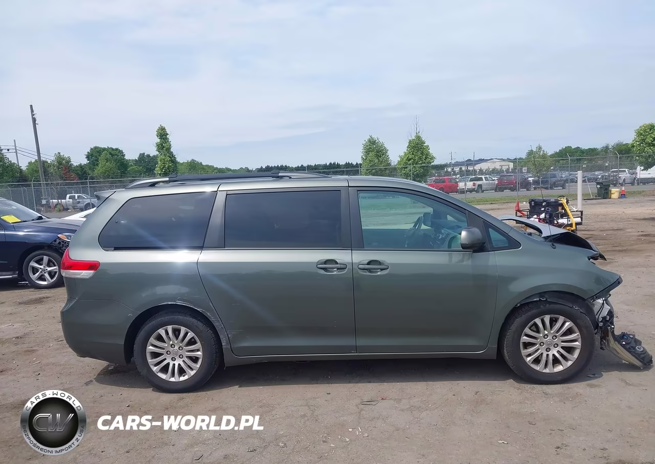 2014 Toyota Sienna Xle V6 8 Passenger VIN:5TDYK3DC2ES459649 - 14