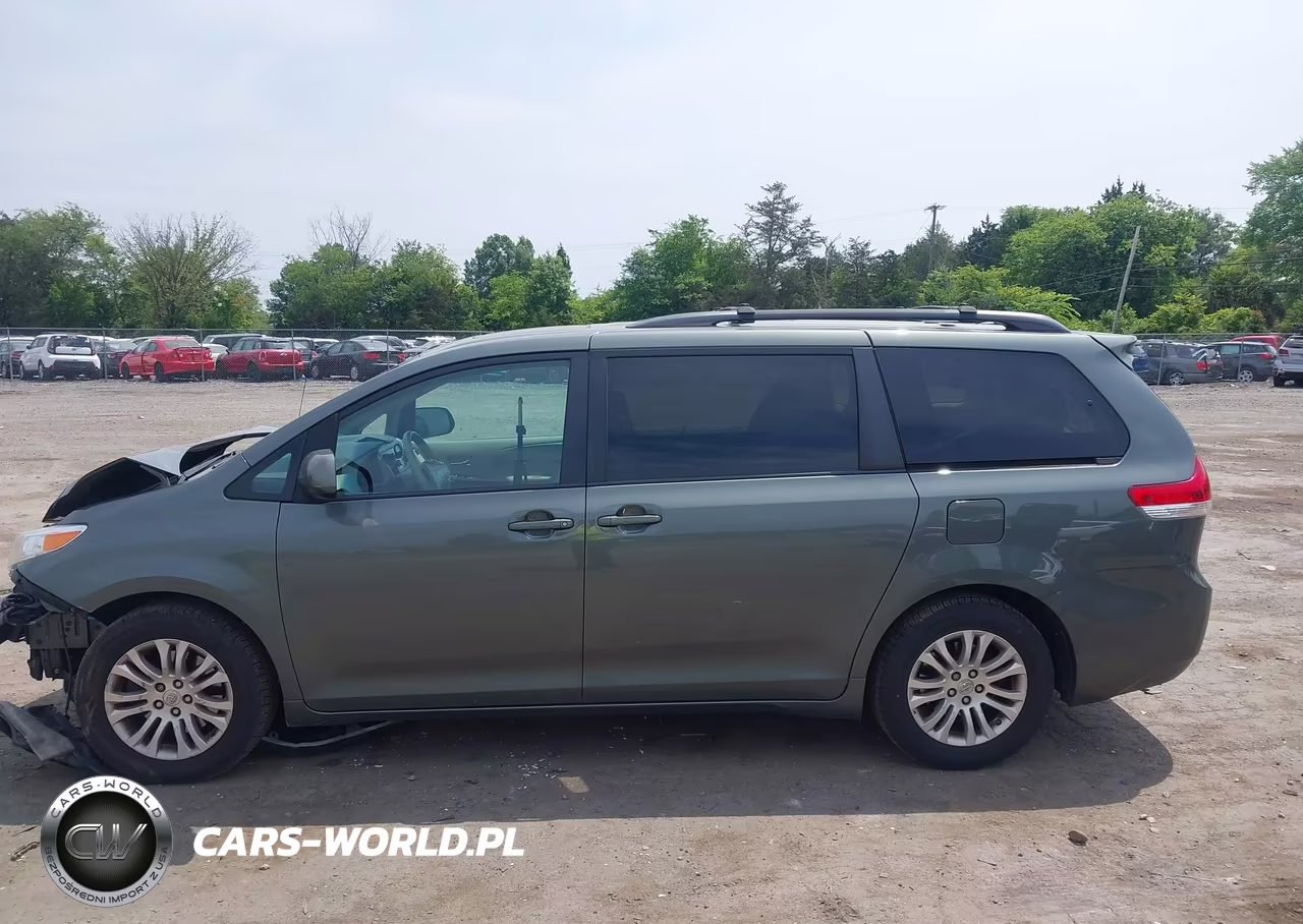 2014 Toyota Sienna Xle V6 8 Passenger VIN:5TDYK3DC2ES459649 - 15
