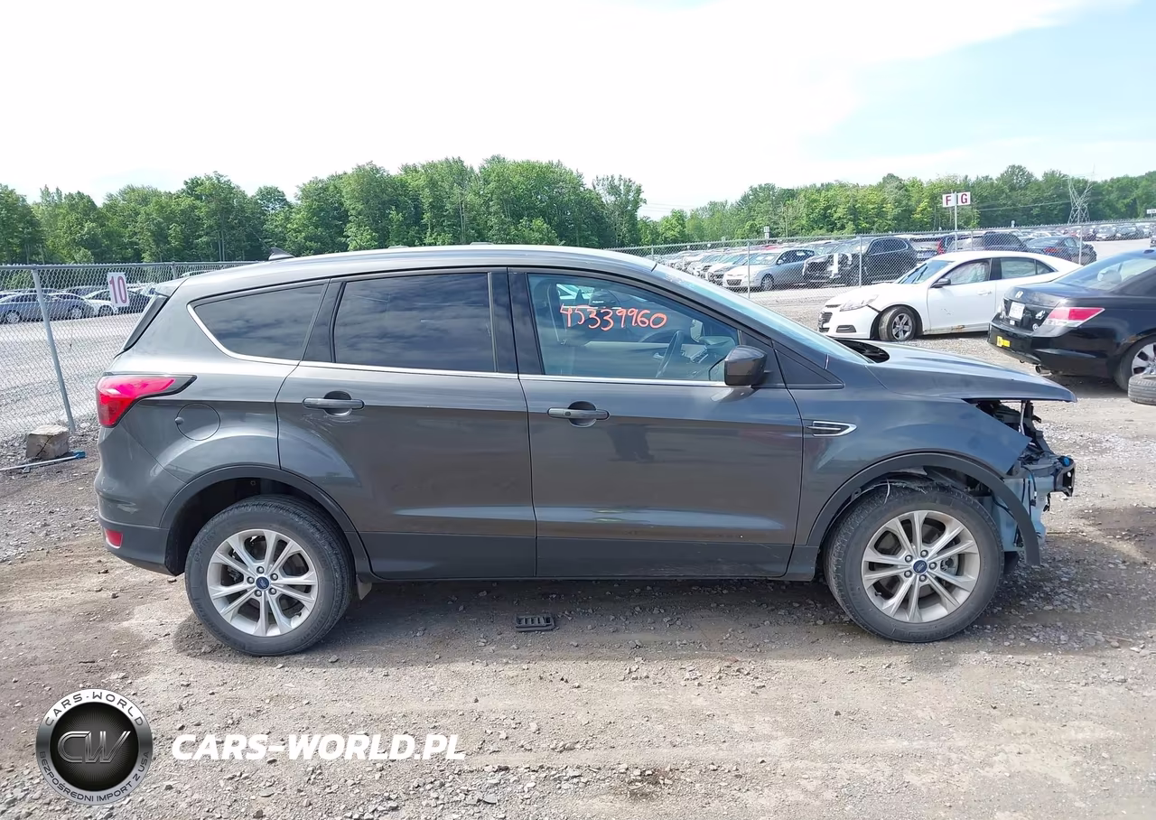 2019 Ford Escape Se VIN:1FMCU9GD2KUC05566 - 14