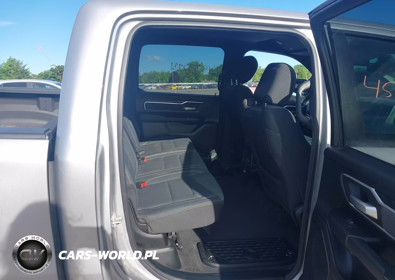 2021 Ram 1500 Big Horn 4X4 5'7 Box VIN:1C6SRFFT5MN701362 - 8