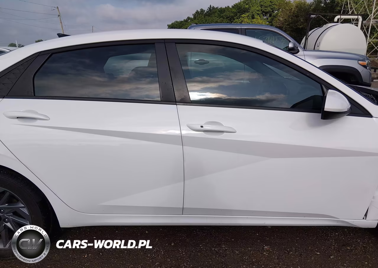 2024 Hyundai Elantra Sel VIN:KMHLM4DGXRU787637 - 13