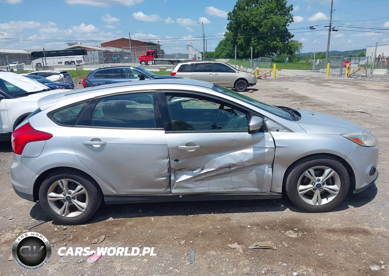 2014 Ford Focus Se VIN:1FADP3K27EL325611 - 13