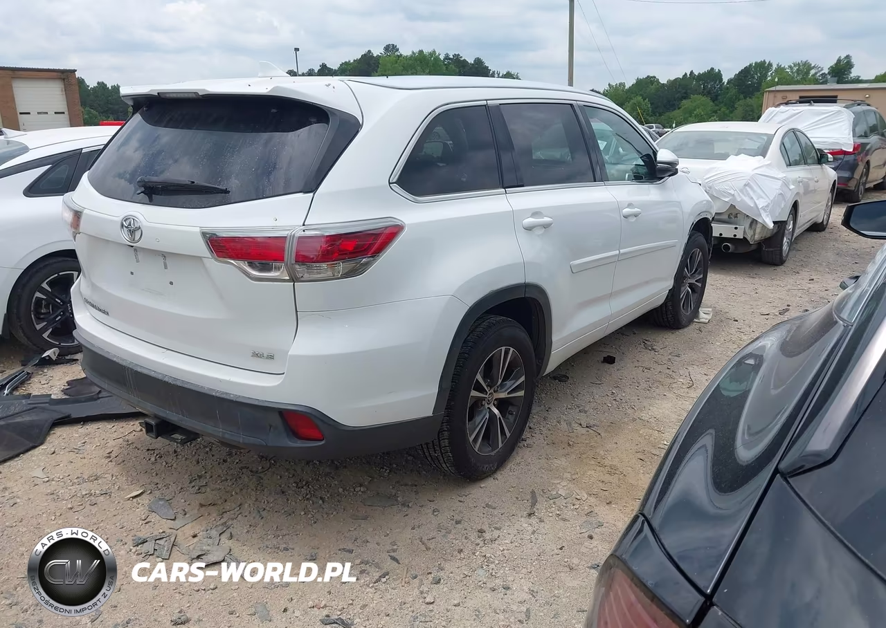 2016 Toyota Highlander Xle V6 VIN:5TDKKRFH3GS138241 - 4