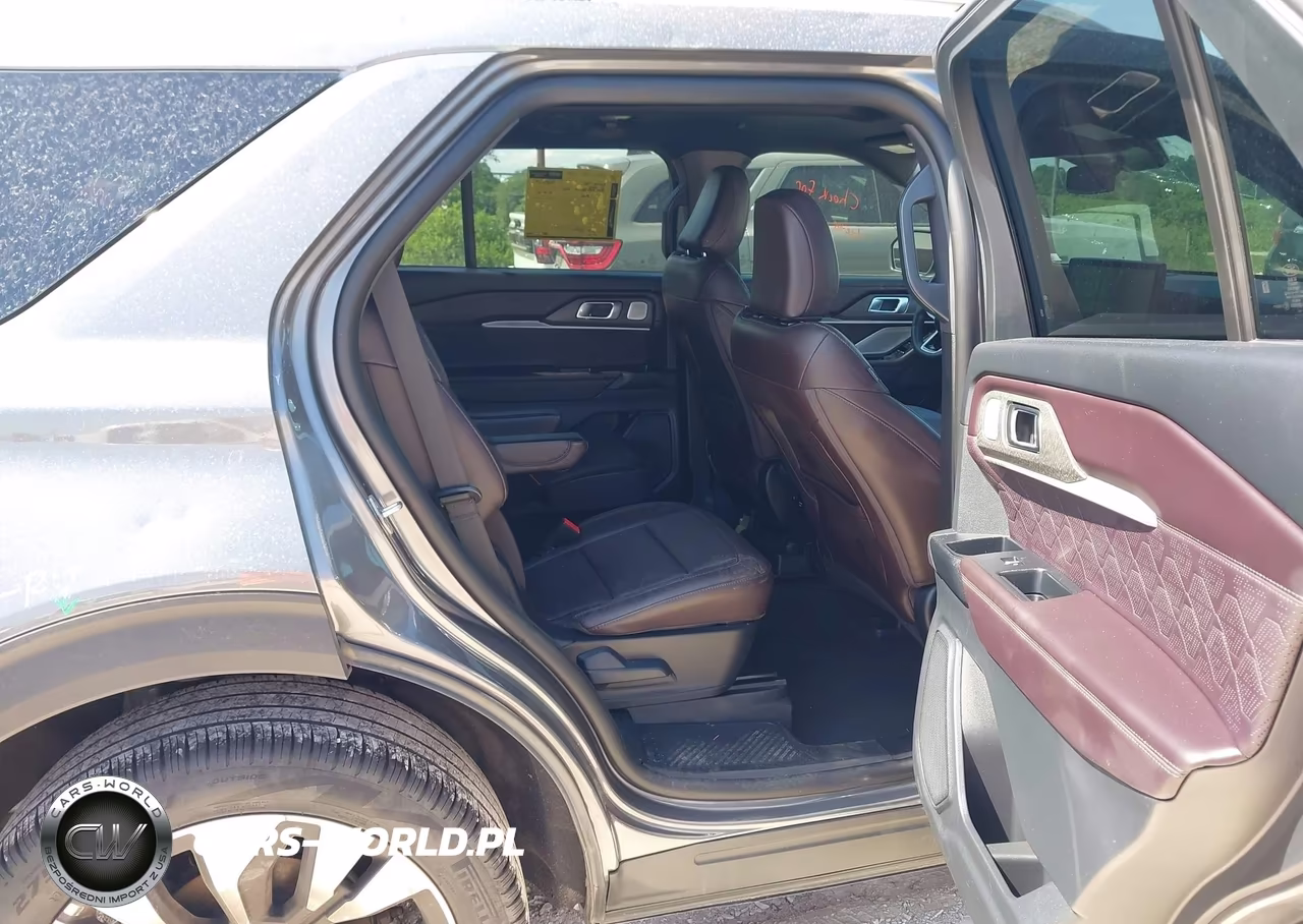 2025 Ford Explorer Platinum VIN:1FMUK8HH5SGB64077 - 8