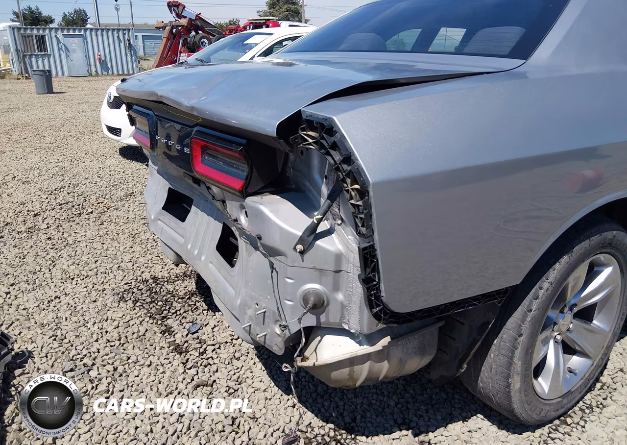 2015 Dodge Challenger Sxt VIN:2C3CDZAG1FH722670 - 19