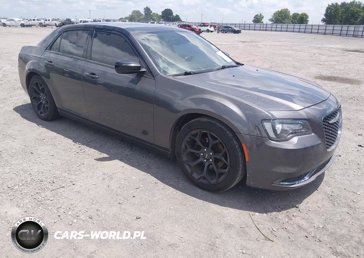 2020 Chrysler 300 Touring – zdjęcie 1 z 16
