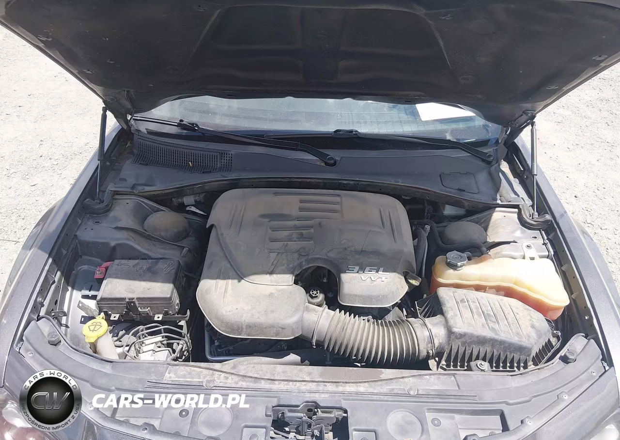 2020 Chrysler 300 Touring VIN:2C3CCAAG4LH123102 - 10