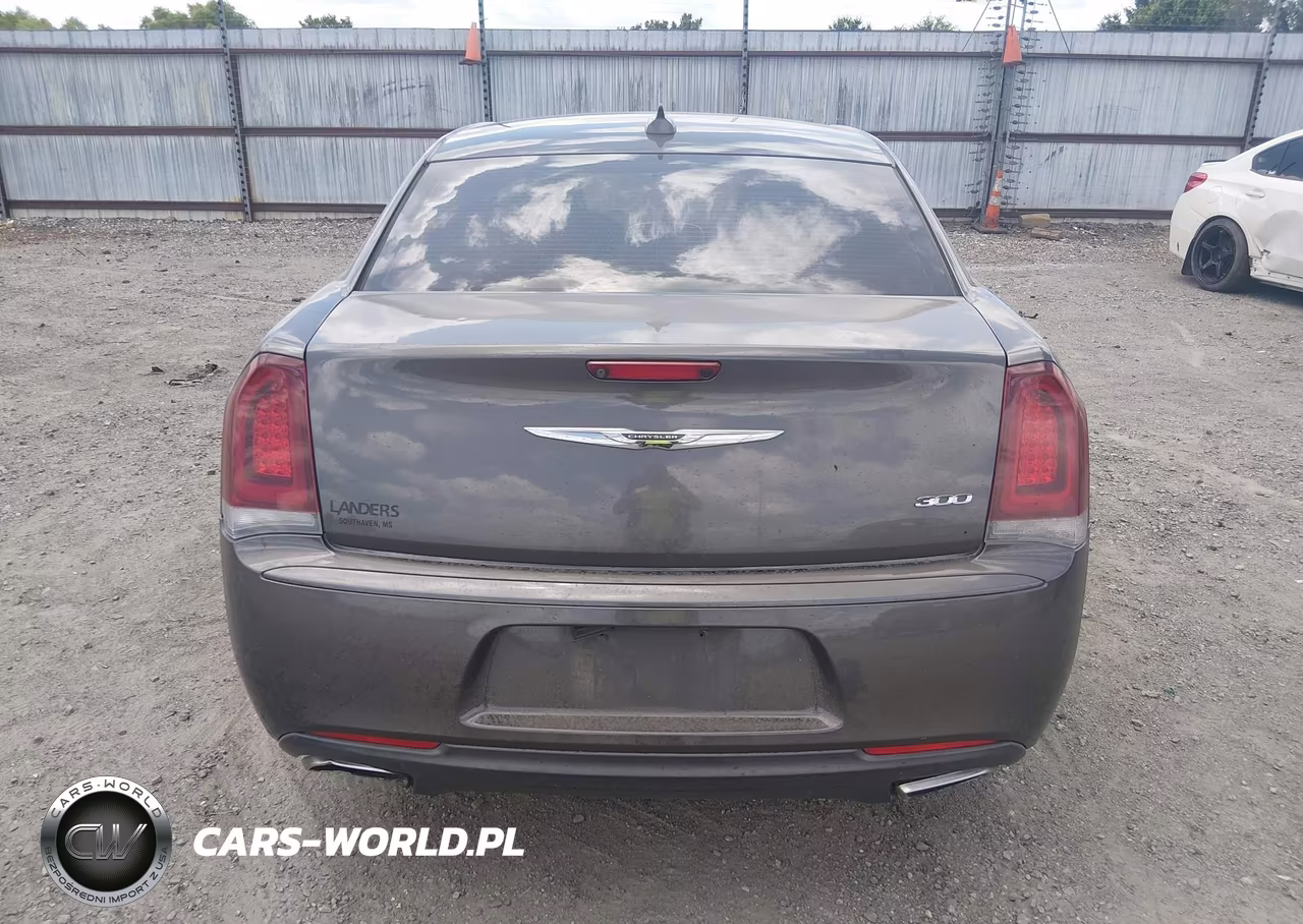 2020 Chrysler 300 Touring VIN:2C3CCAAG4LH123102 - 16