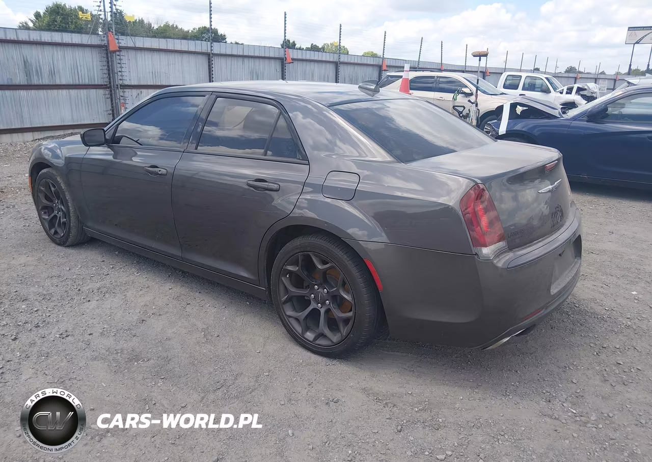 2020 Chrysler 300 Touring VIN:2C3CCAAG4LH123102 - 3