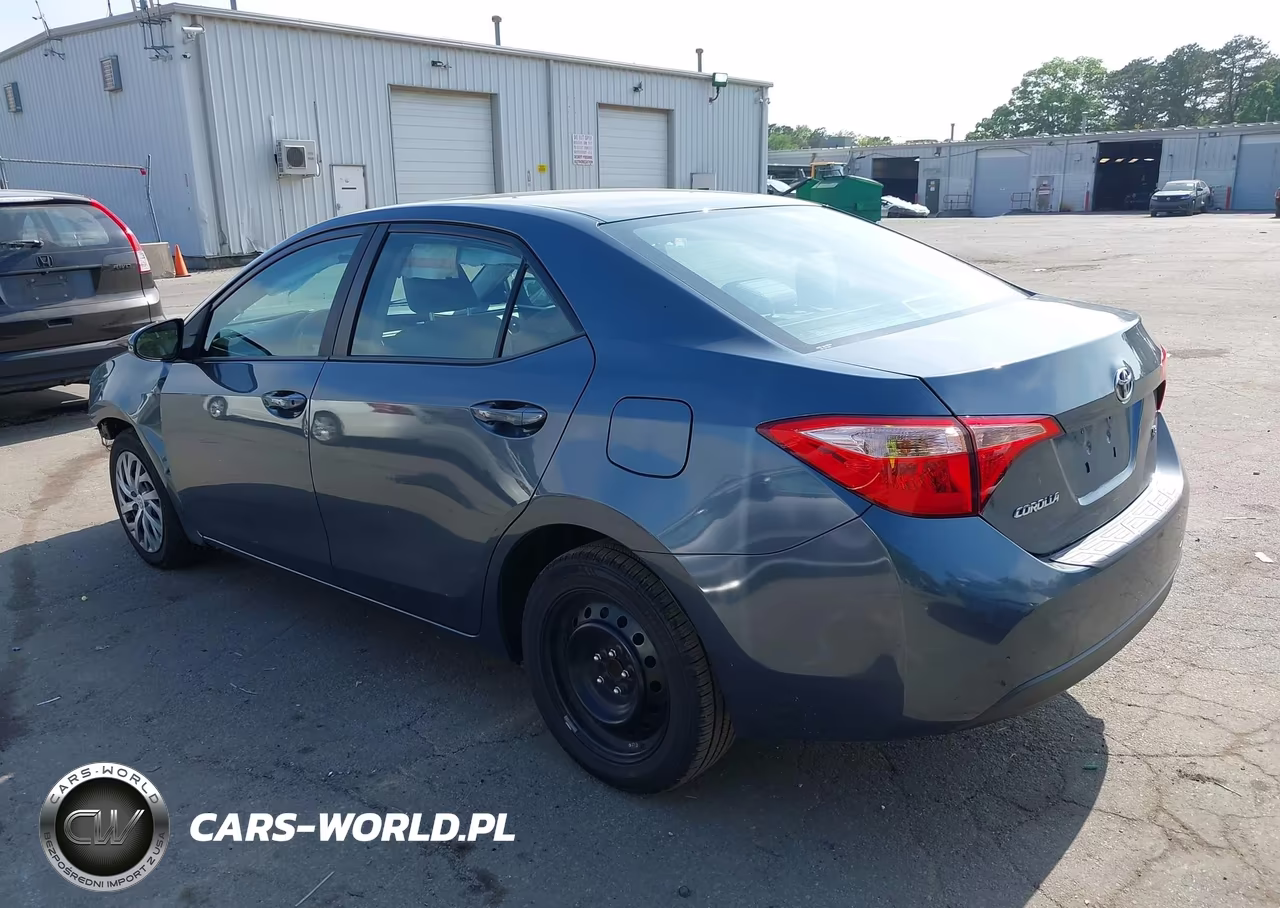 2018 Toyota Corolla Le VIN:2T1BURHE6JC094281 - 3