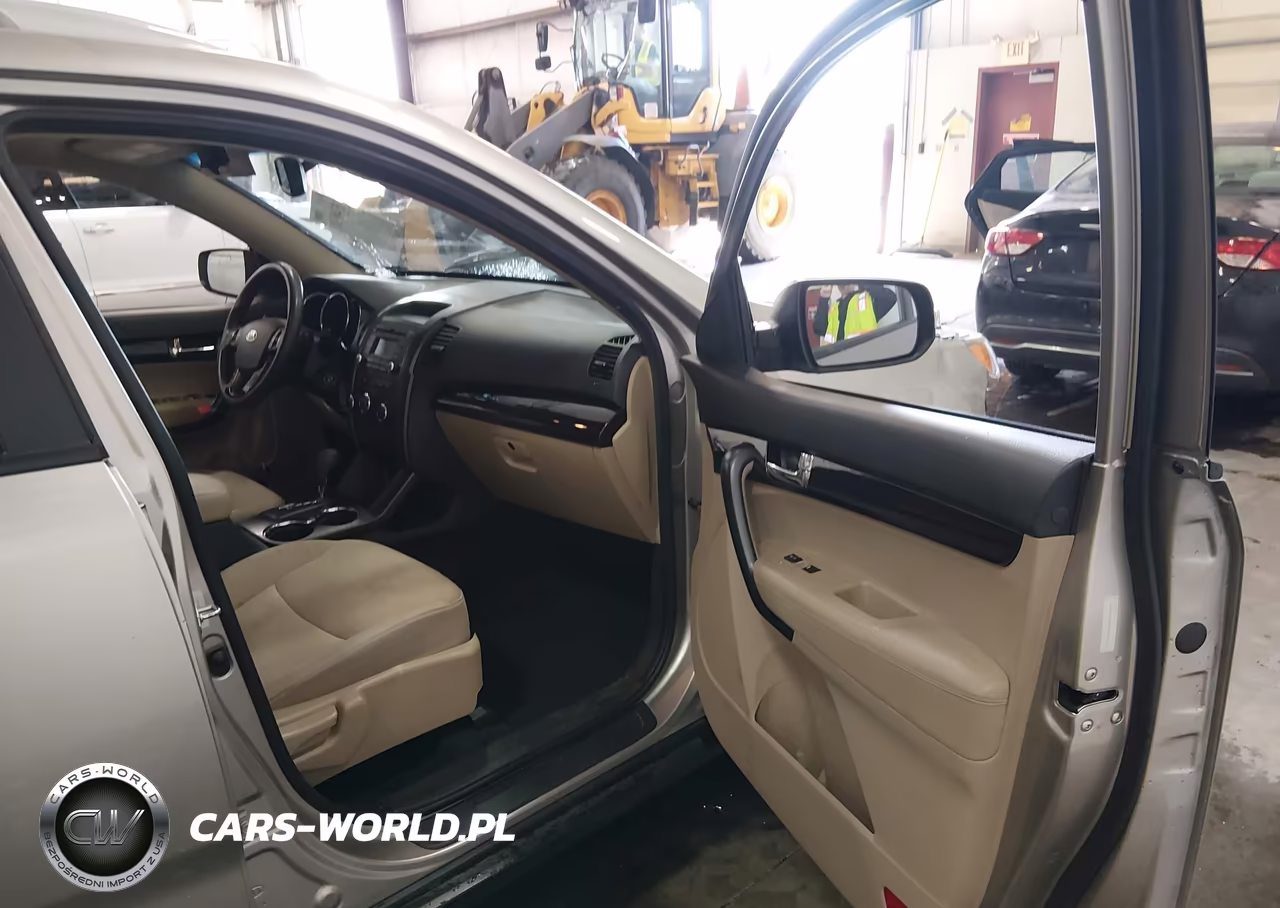 2013 Kia Sorento Lx V6 VIN:5XYKTDA28DG412111 - 5