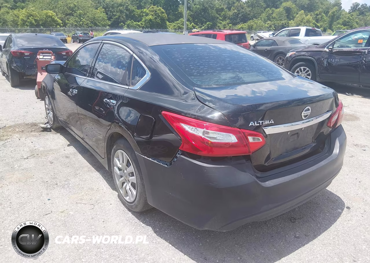 2017 Nissan Altima 2.5 S VIN:1N4AL3AP5HC212496 - 3
