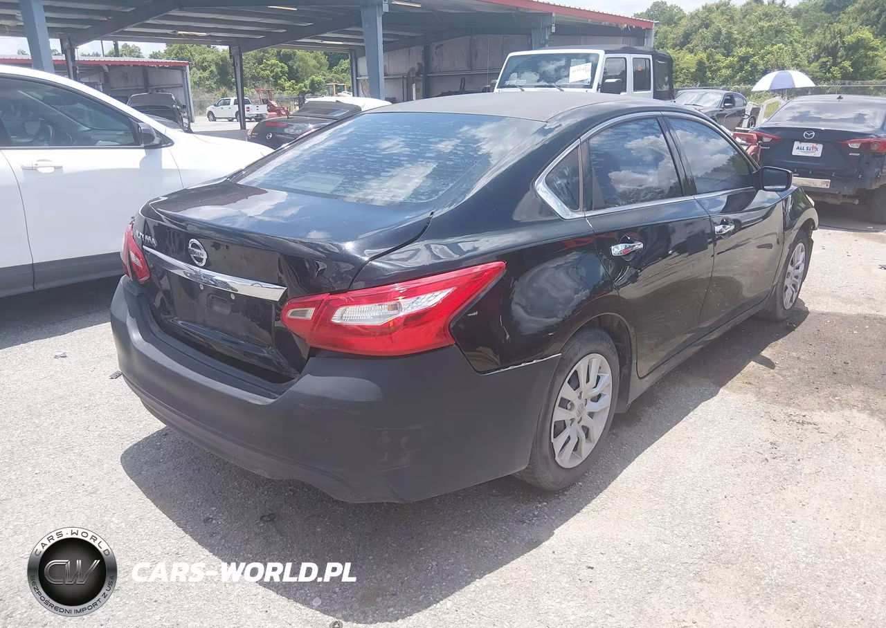 2017 Nissan Altima 2.5 S VIN:1N4AL3AP5HC212496 - 4