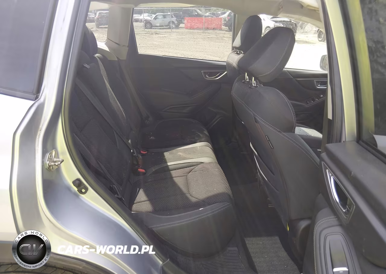 2019 Subaru Forester Premium VIN:JF2SKAGC4KH561591 - 8