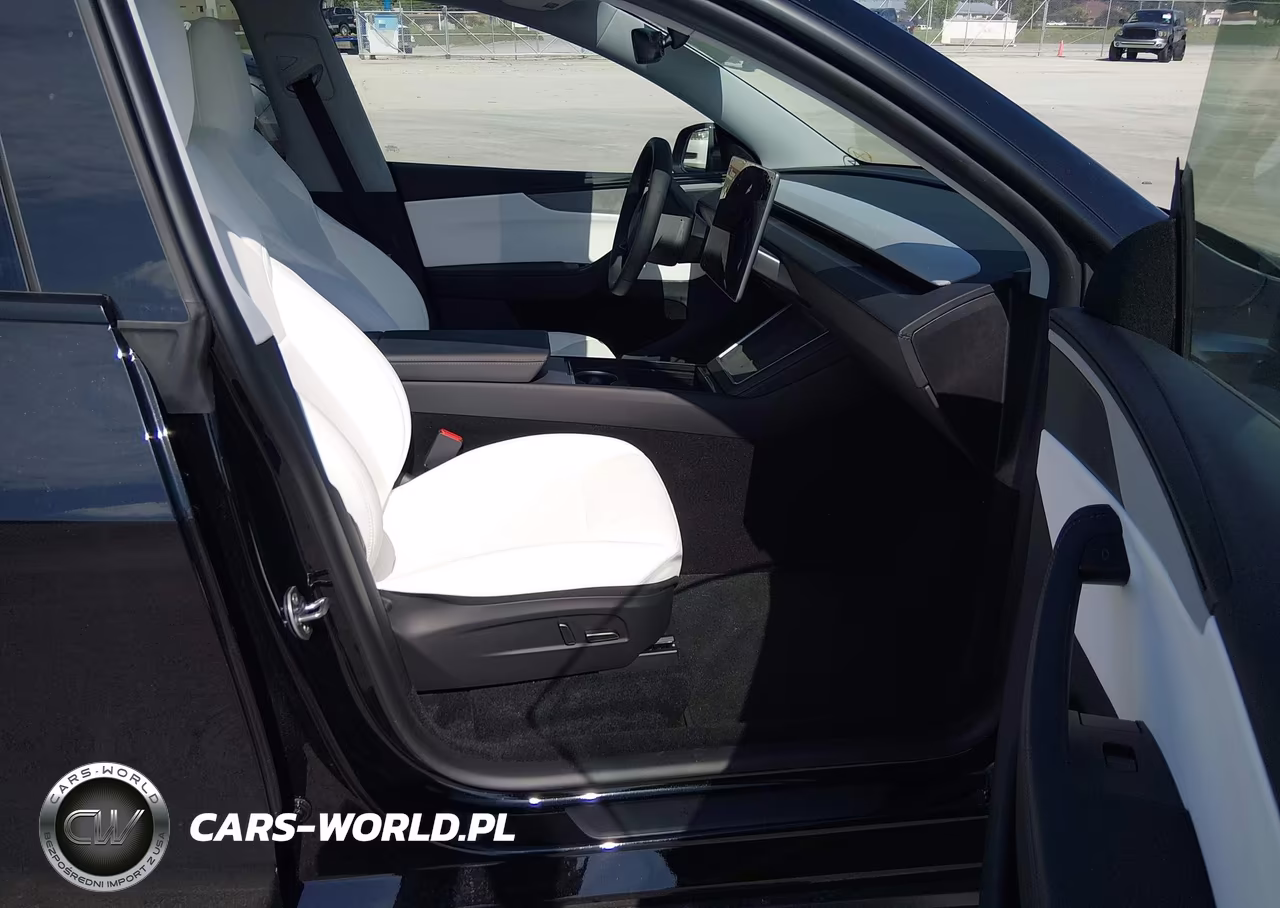2026 Tesla Model Y All-Wheel Drive-Long Range Launch Series-Premium All-Wheel Drive VIN:7SAYGDEE7TA622045 - 5
