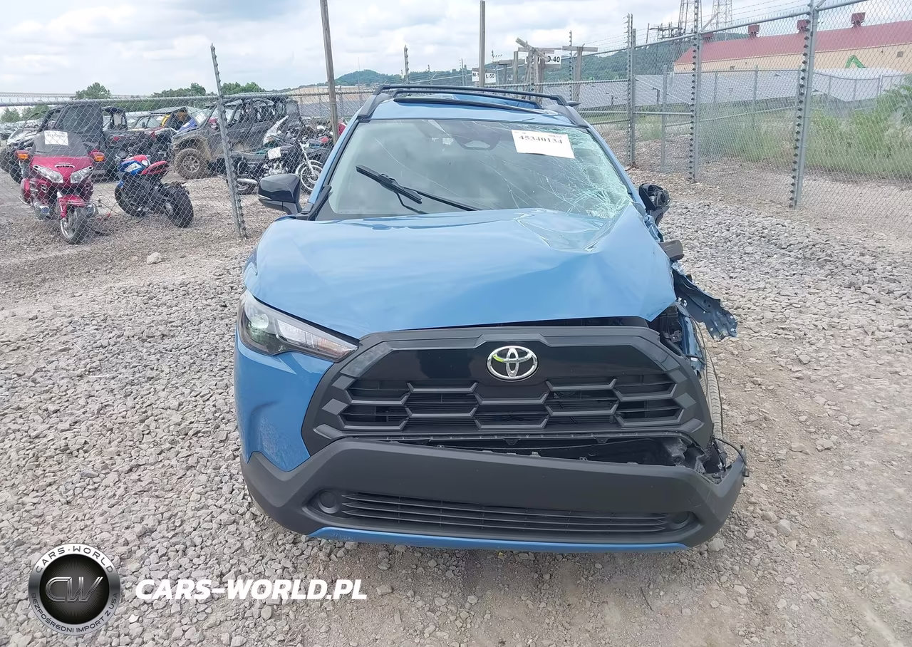 2026 Toyota Corolla Cross Le VIN:7MUBAABG4TV167765 - 13