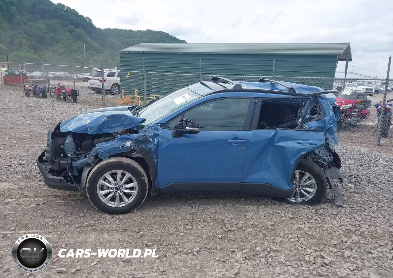 2026 Toyota Corolla Cross Le VIN:7MUBAABG4TV167765 - 15