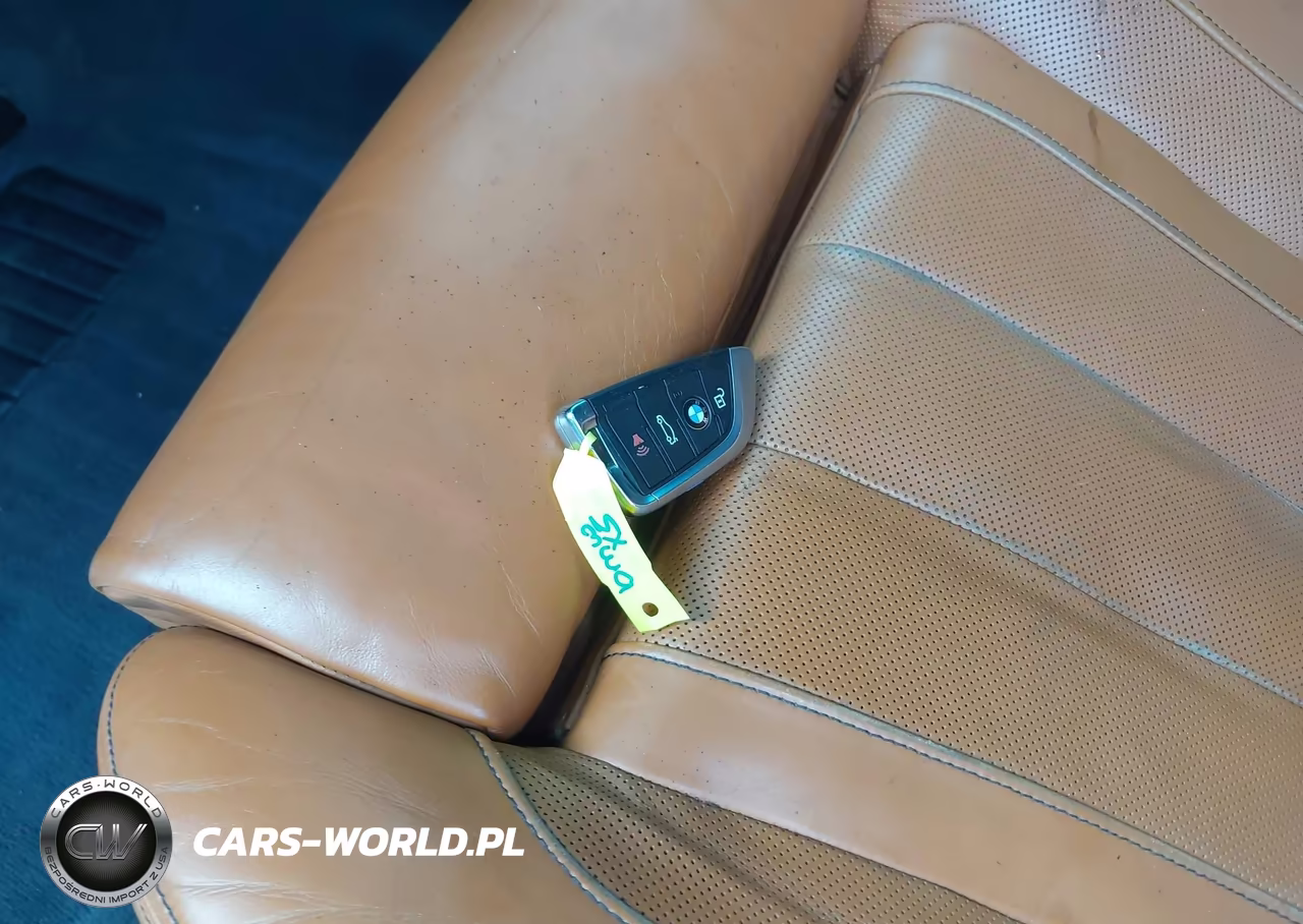 2016 BMW X5 M VIN:5YMKT6C56G0R78174 - 11
