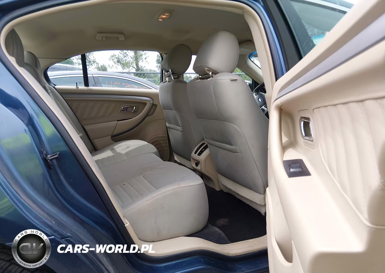 2018 Ford Taurus Se VIN:1FAHP2D81JG100942 - 8