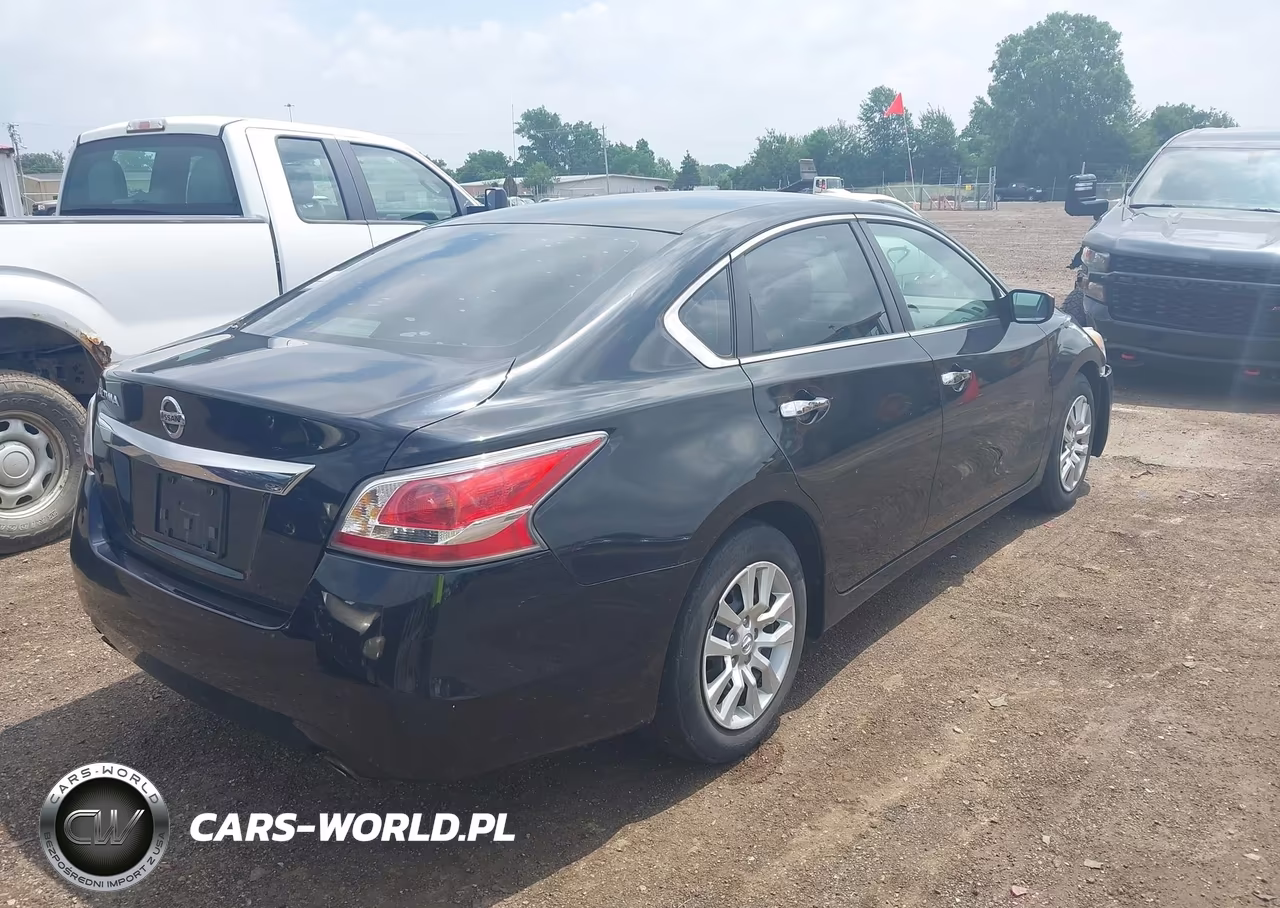 2015 Nissan Altima 2.5 VIN:1N4AL3AP8FC416657 - 4
