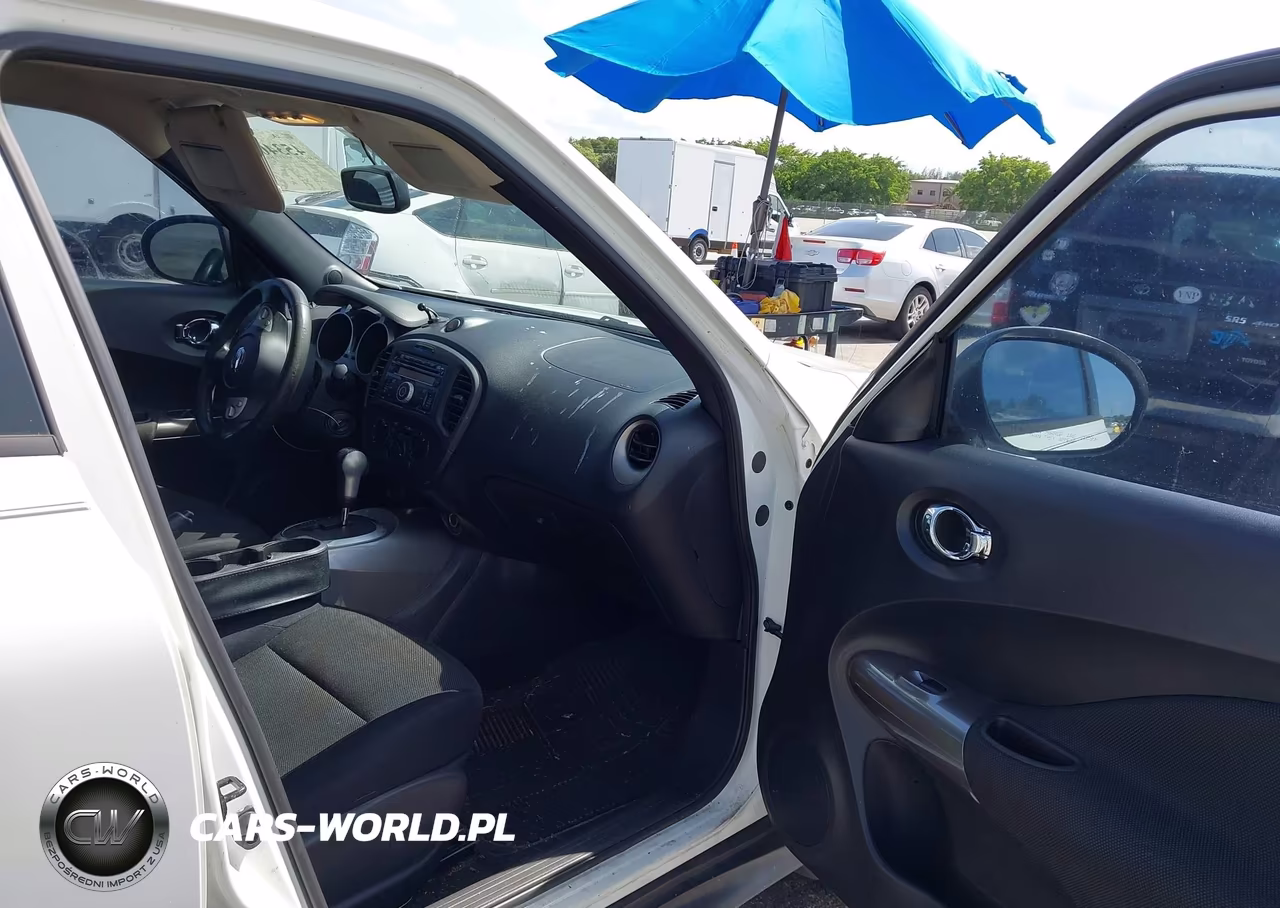 2014 Nissan Juke S VIN:JN8AF5MRXET357575 - 5