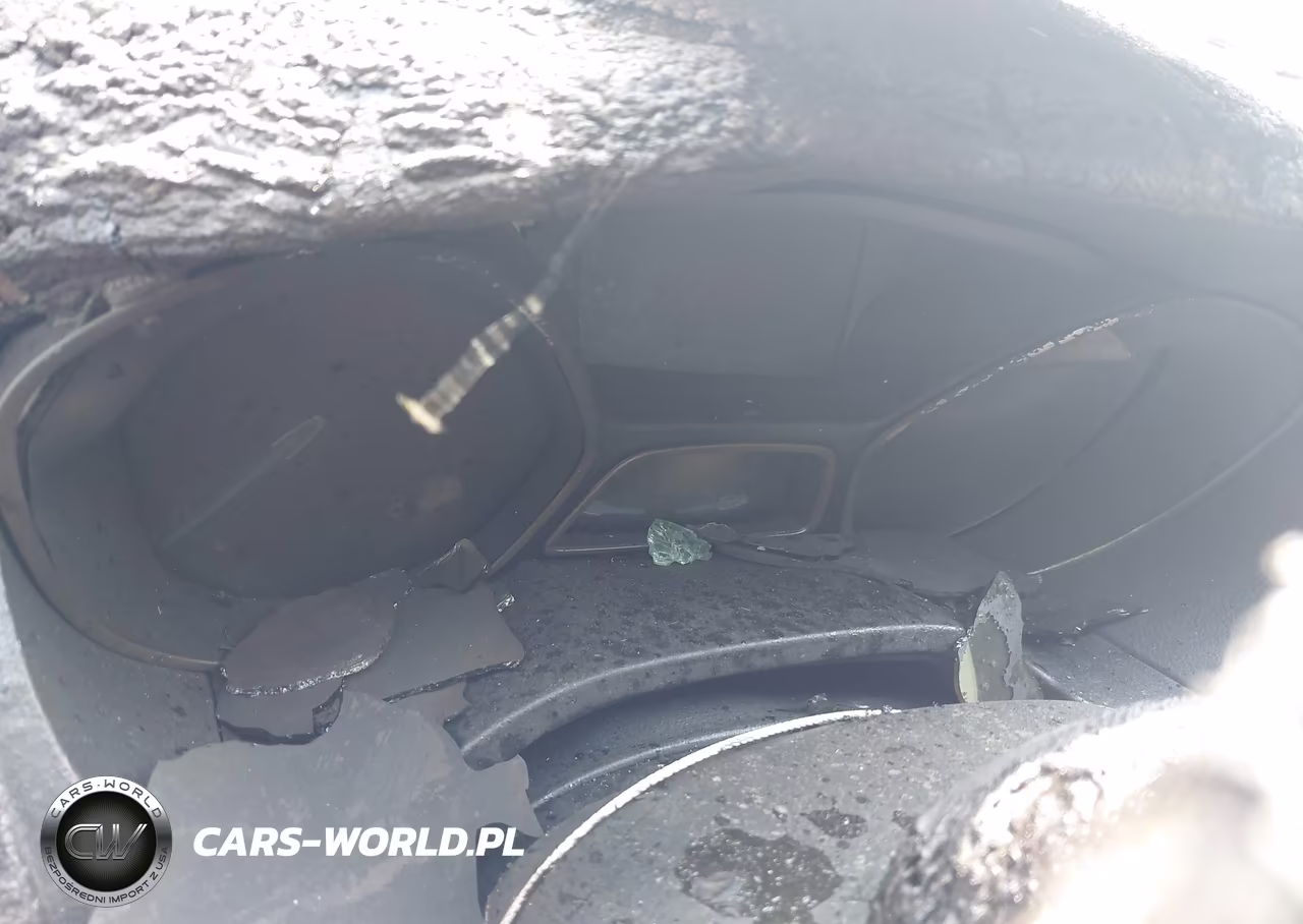 2018 Ford Focus Se VIN:1FADP3FE4JL246086 - 7