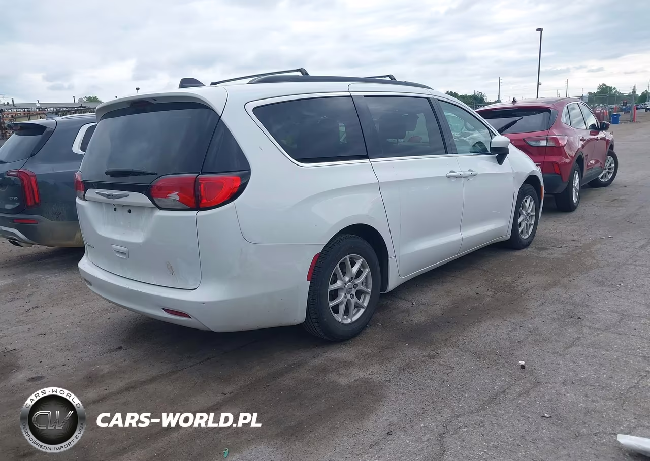 2021 Chrysler Voyager Lxi VIN:2C4RC1DG4MR533671 - 4