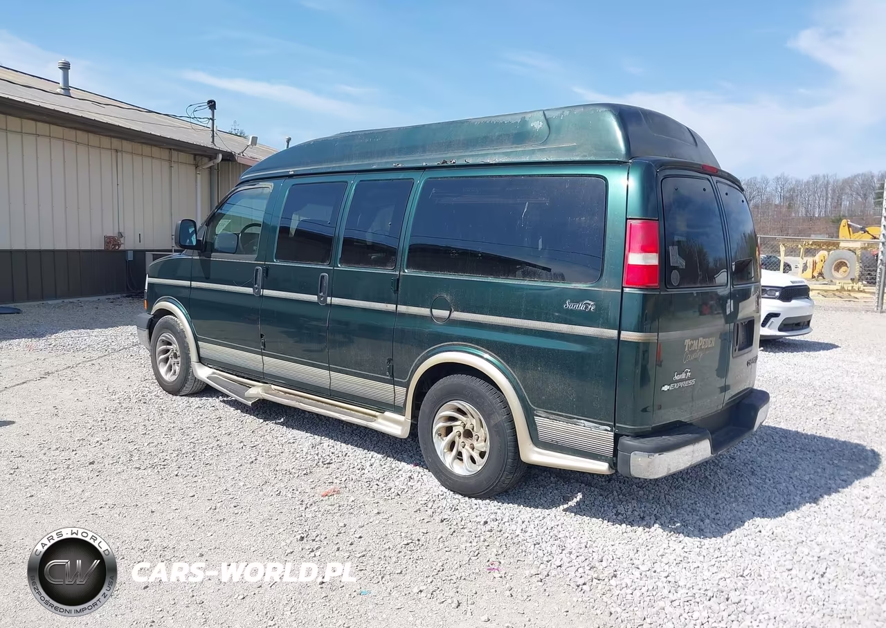 2003 Chevrolet Express Upfitter VIN:1GBFG15T131205375 - 3