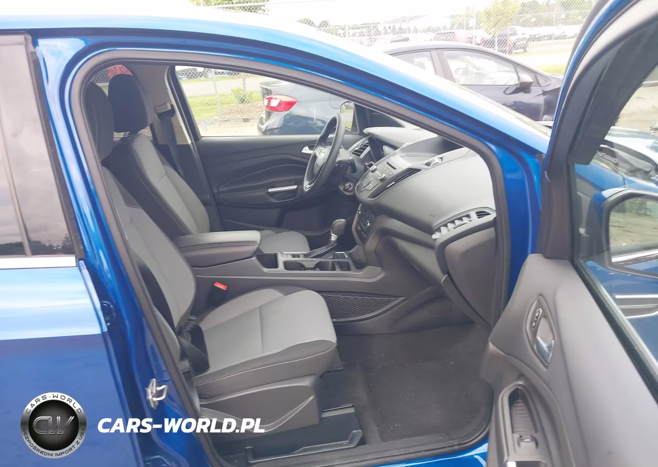 2017 Ford Escape Se VIN:1FMCU9G90HUB96984 - 5