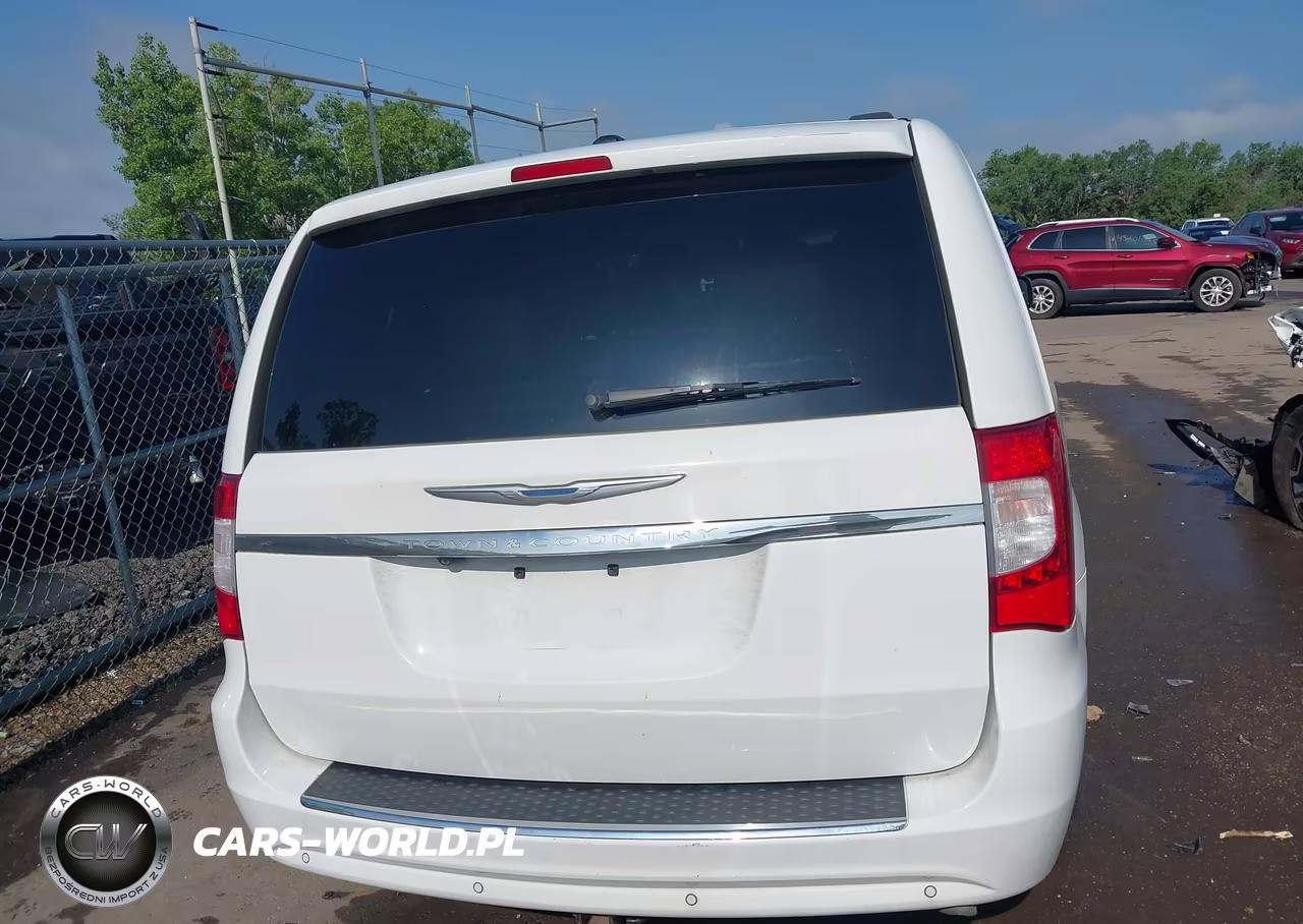2014 Chrysler Town & Country Touring L VIN:2C4RC1CG3ER409944 - 16