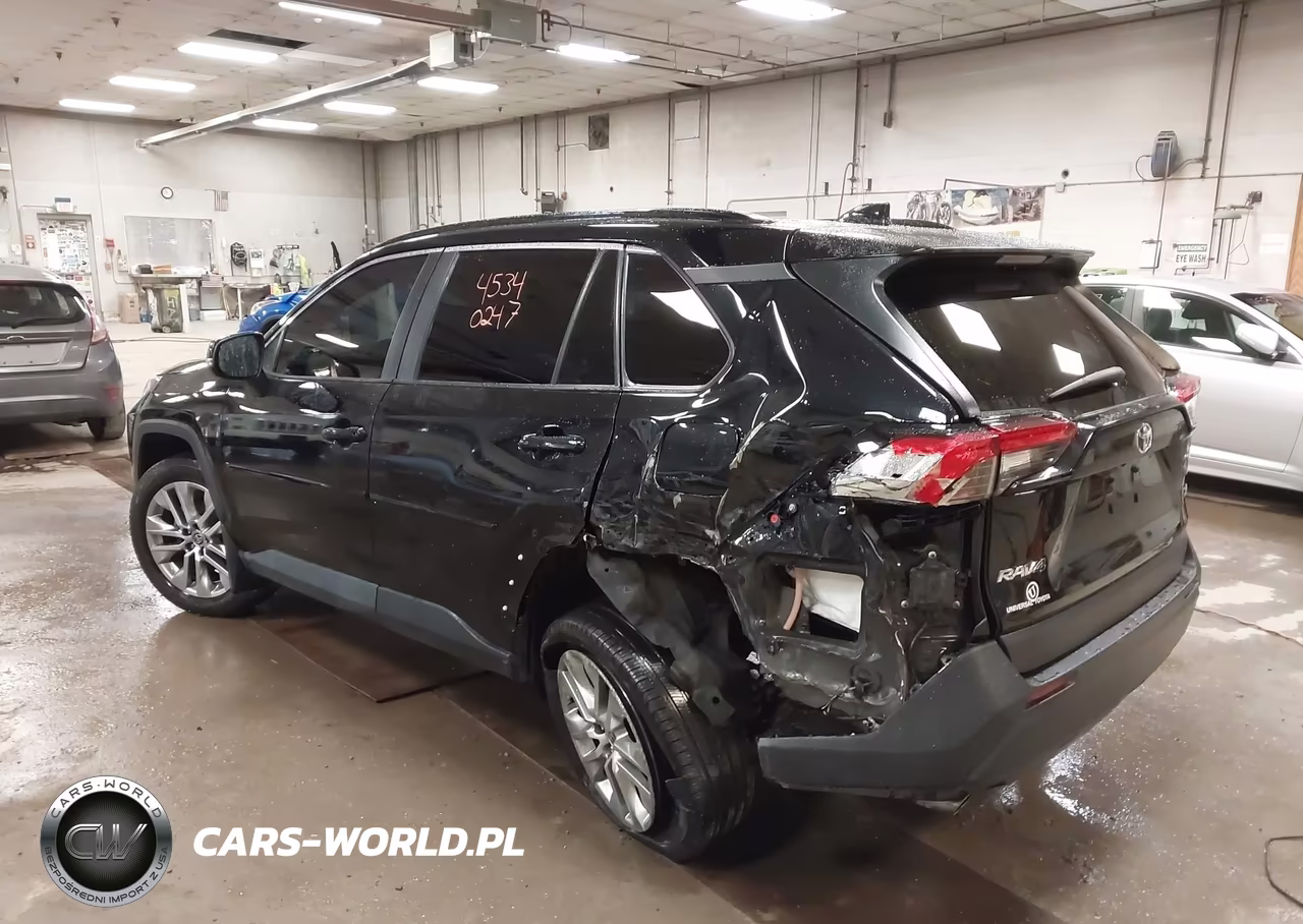 2024 Toyota Rav4 Xle Premium VIN:2T3C1RFV3RC278354 - 3