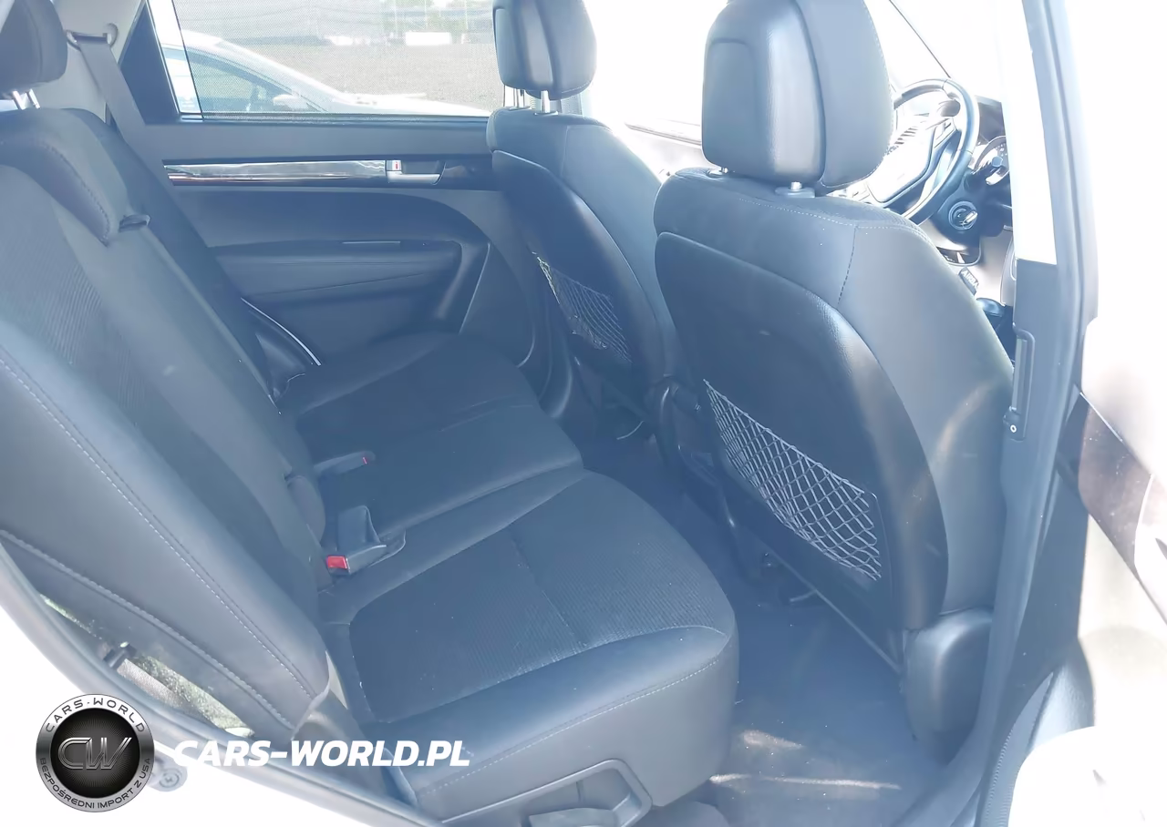 2015 Kia Sorento Lx VIN:5XYKTCA63FG606657 - 8