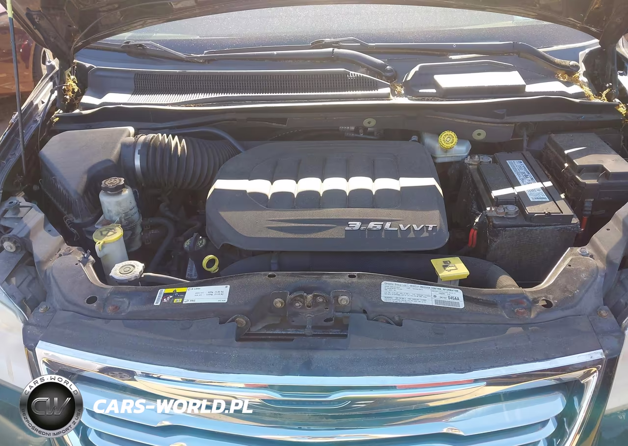 2013 Chrysler Town & Country Touring VIN:2C4RC1BG1DR682669 - 10