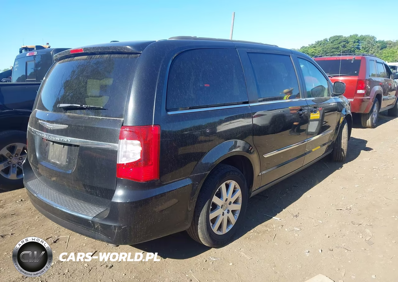 2013 Chrysler Town & Country Touring VIN:2C4RC1BG1DR682669 - 4