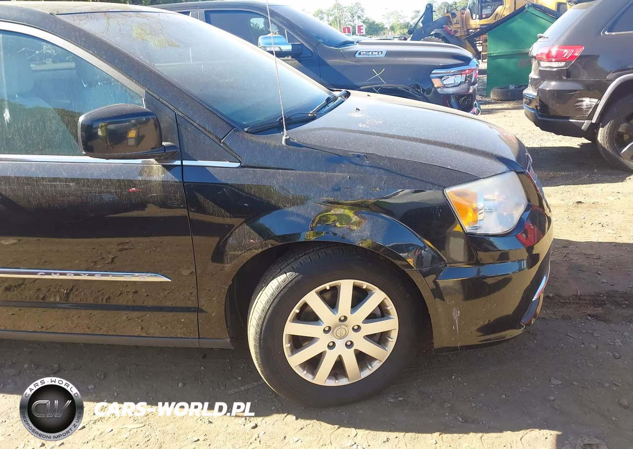 2013 Chrysler Town & Country Touring VIN:2C4RC1BG1DR682669 - 6