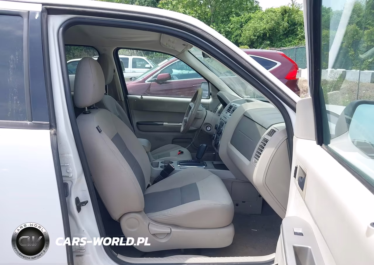 2008 Ford Escape Xlt VIN:1FMCU03118KC97443 - 5