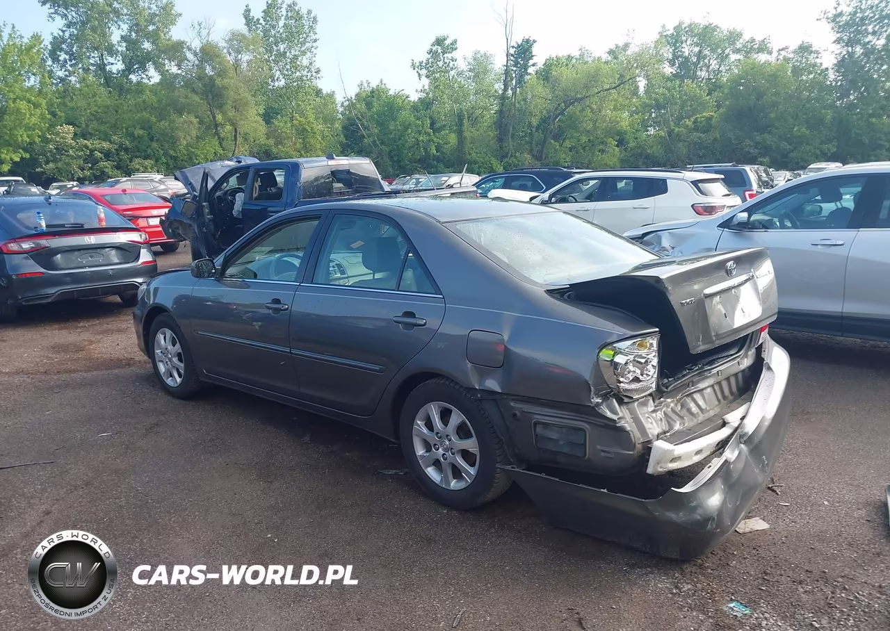 2005 Toyota Camry Xle VIN:4T1BE30K85U944864 - 3