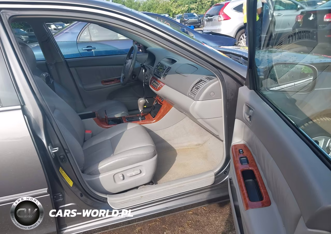 2005 Toyota Camry Xle VIN:4T1BE30K85U944864 - 5