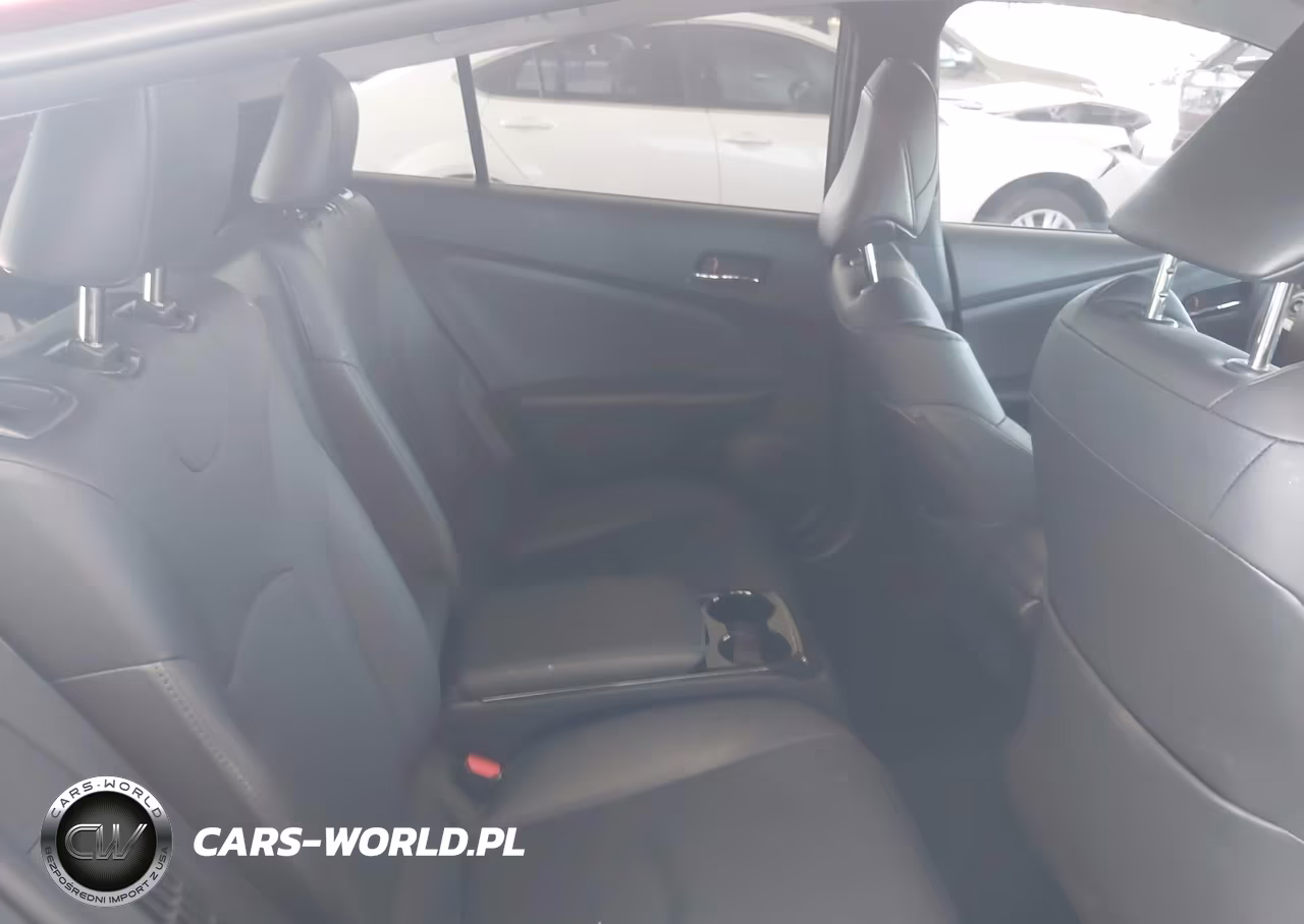 2017 Toyota Prius Prime Premium VIN:JTDKARFP1H3059079 - 8