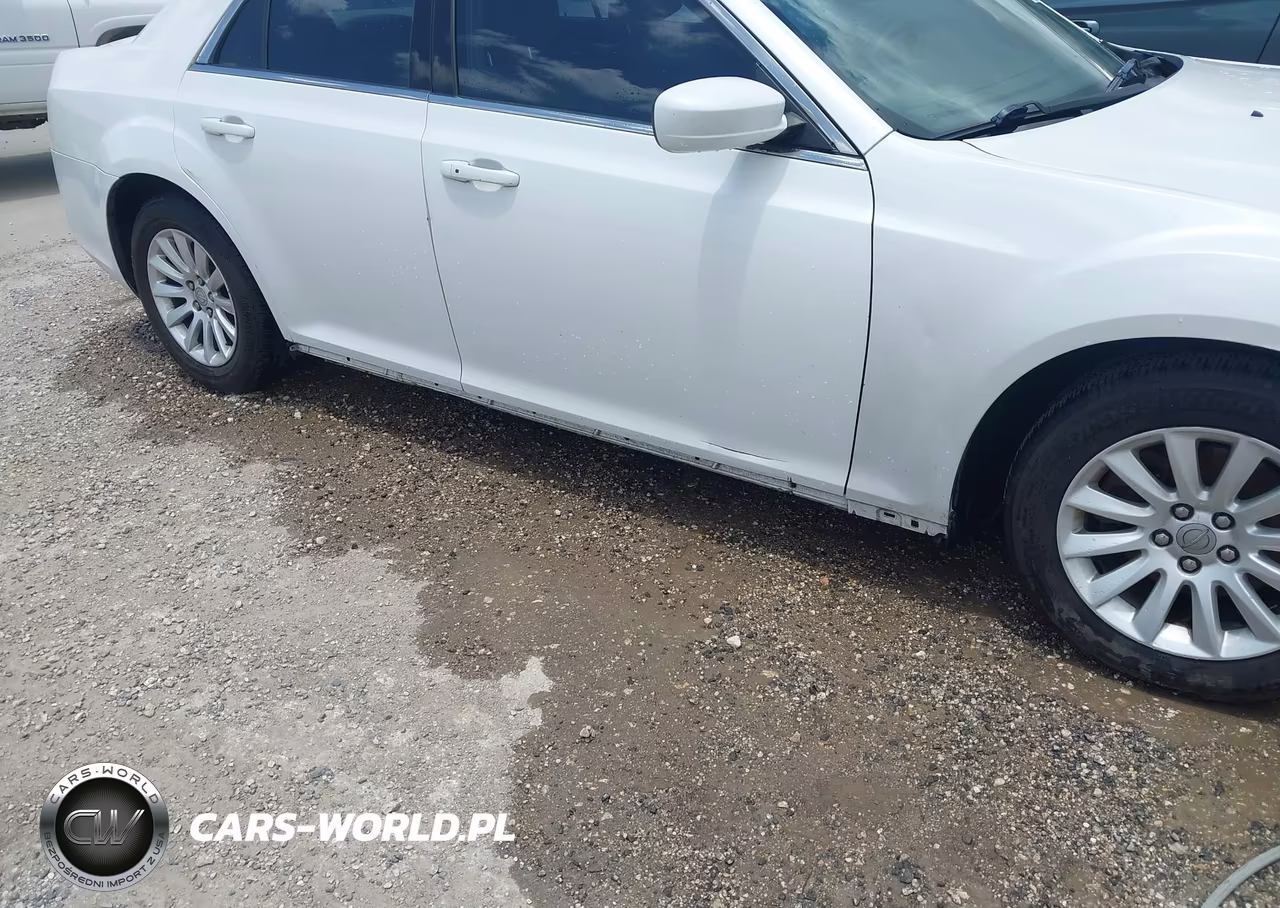 2012 Chrysler 300 VIN:2C3CCAAG4CH312672 - 14