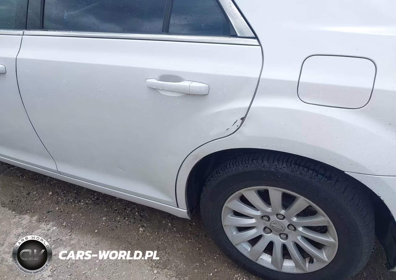 2012 Chrysler 300 VIN:2C3CCAAG4CH312672 - 15