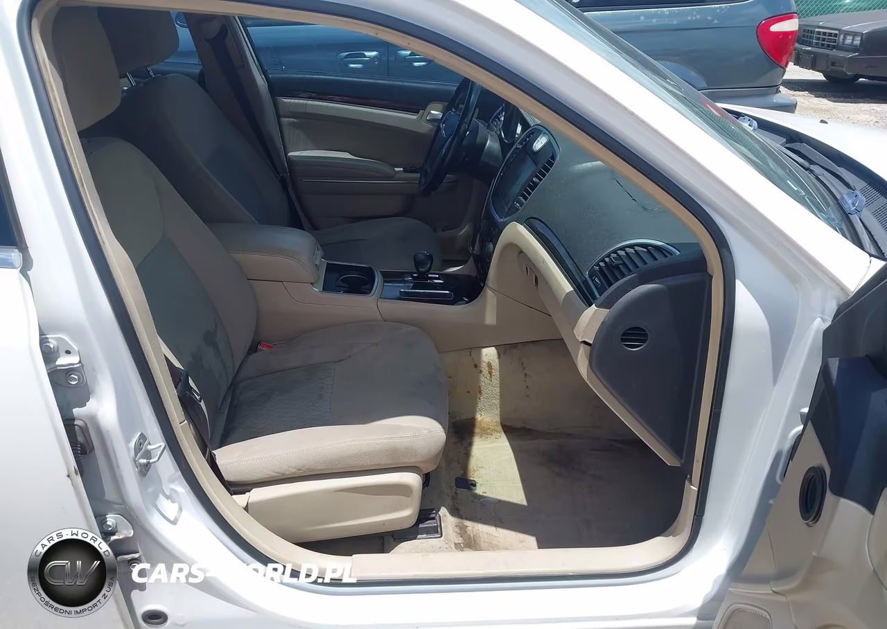 2012 Chrysler 300 VIN:2C3CCAAG4CH312672 - 5