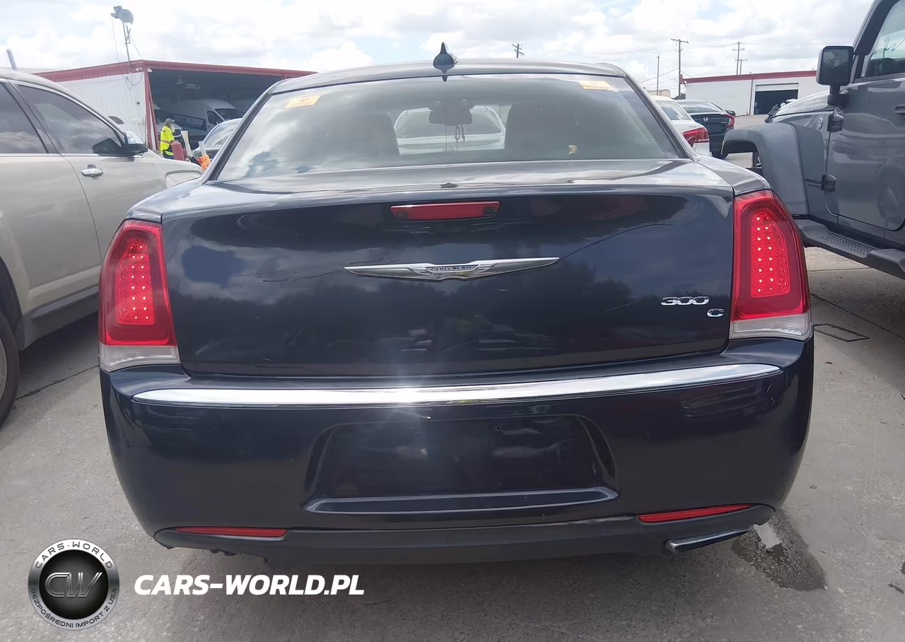 2017 Chrysler 300C VIN:2C3CCAEG4HH552273 - 16