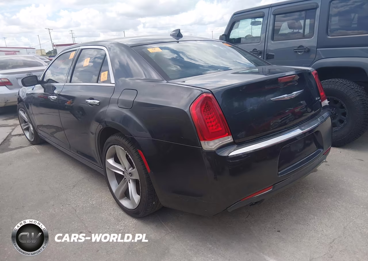 2017 Chrysler 300C VIN:2C3CCAEG4HH552273 - 3