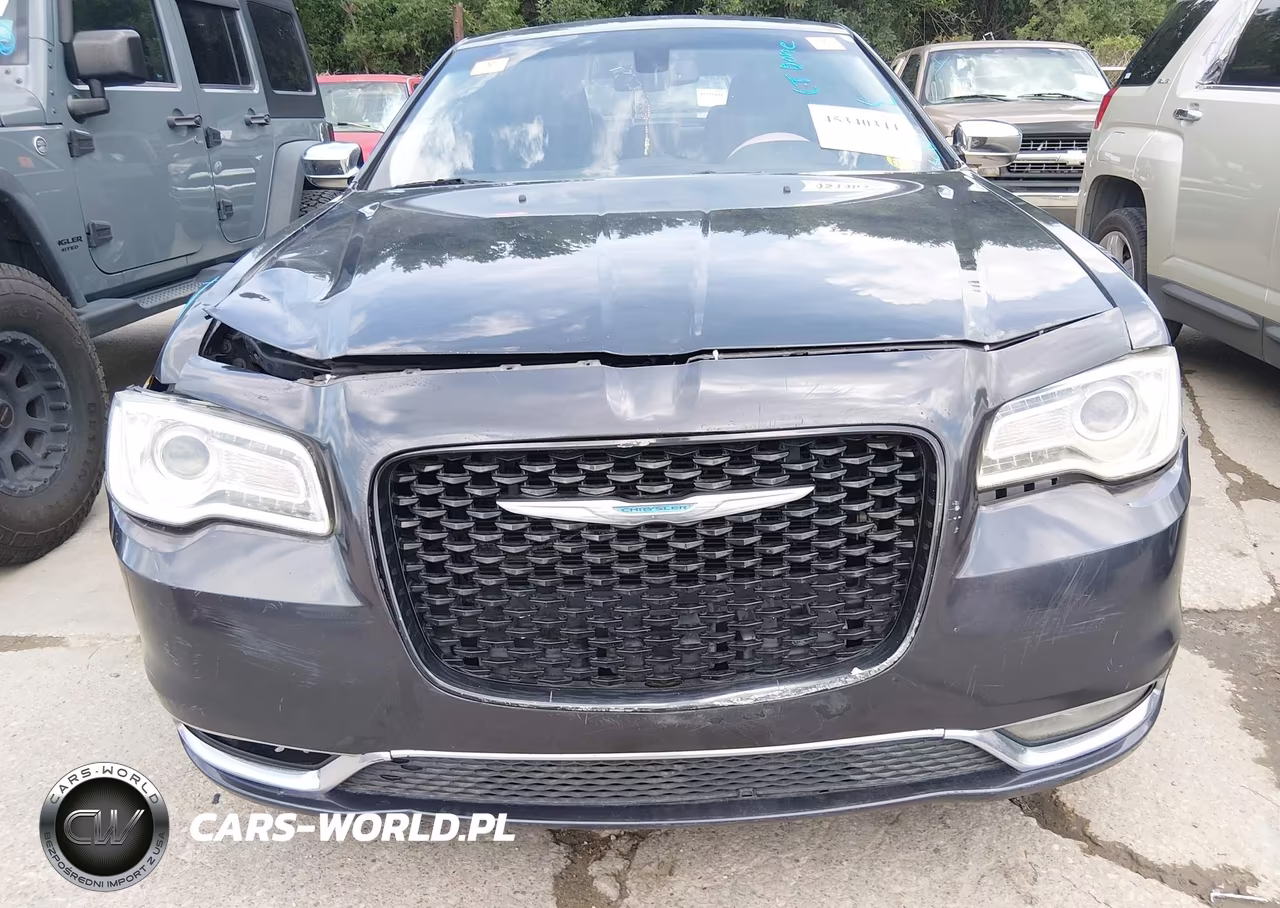 2017 Chrysler 300C VIN:2C3CCAEG4HH552273 - 6