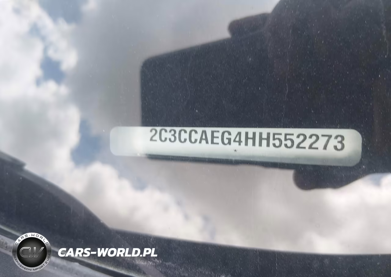 2017 Chrysler 300C VIN:2C3CCAEG4HH552273 - 9