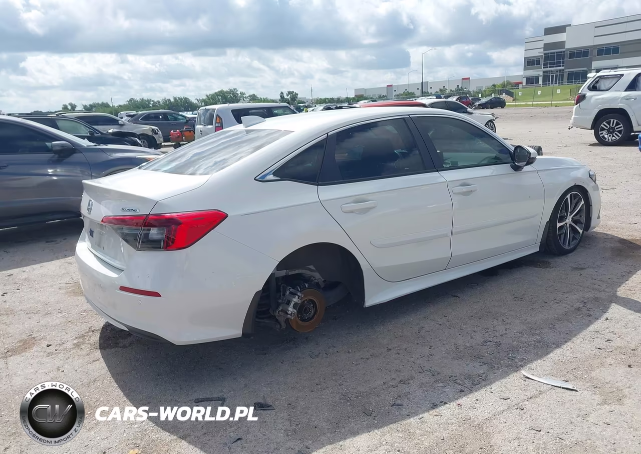 2024 Honda Civic Touring VIN:2HGFE1F92RH321717 - 4