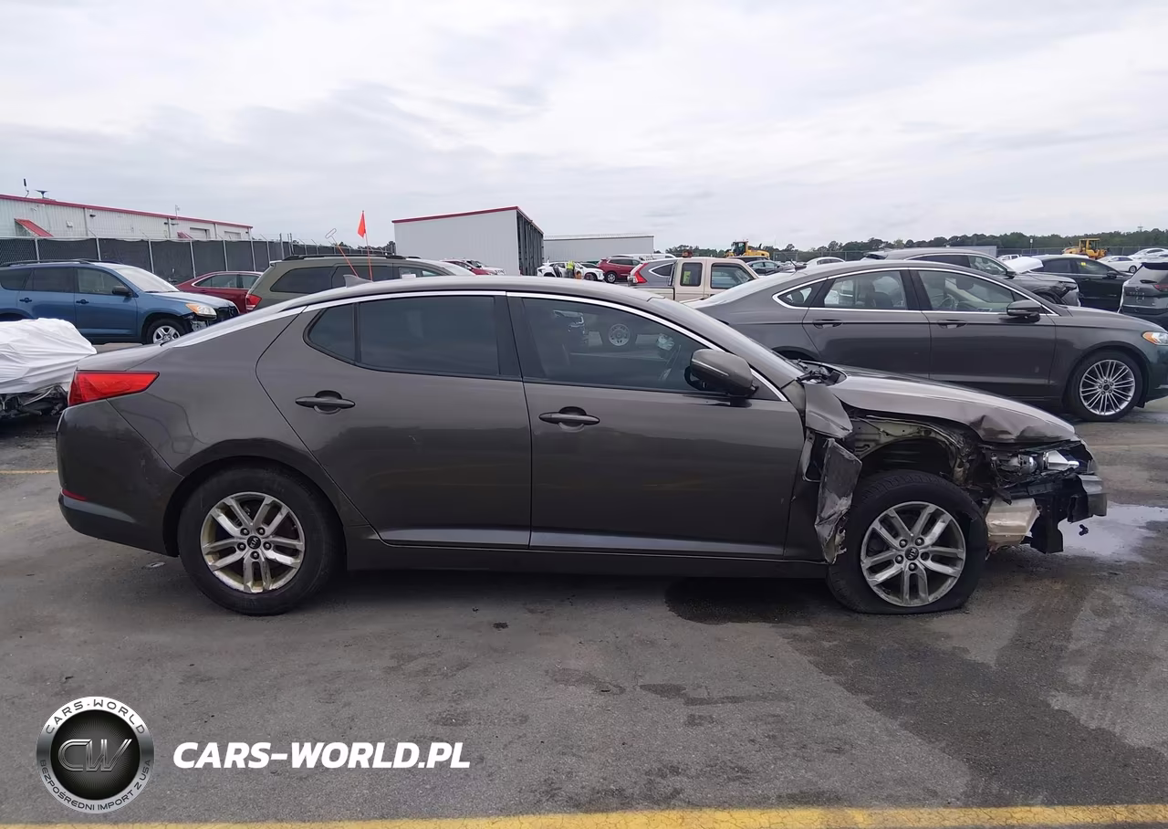 2011 Kia Optima Lx VIN:KNAGM4A7XB5061252 - 13