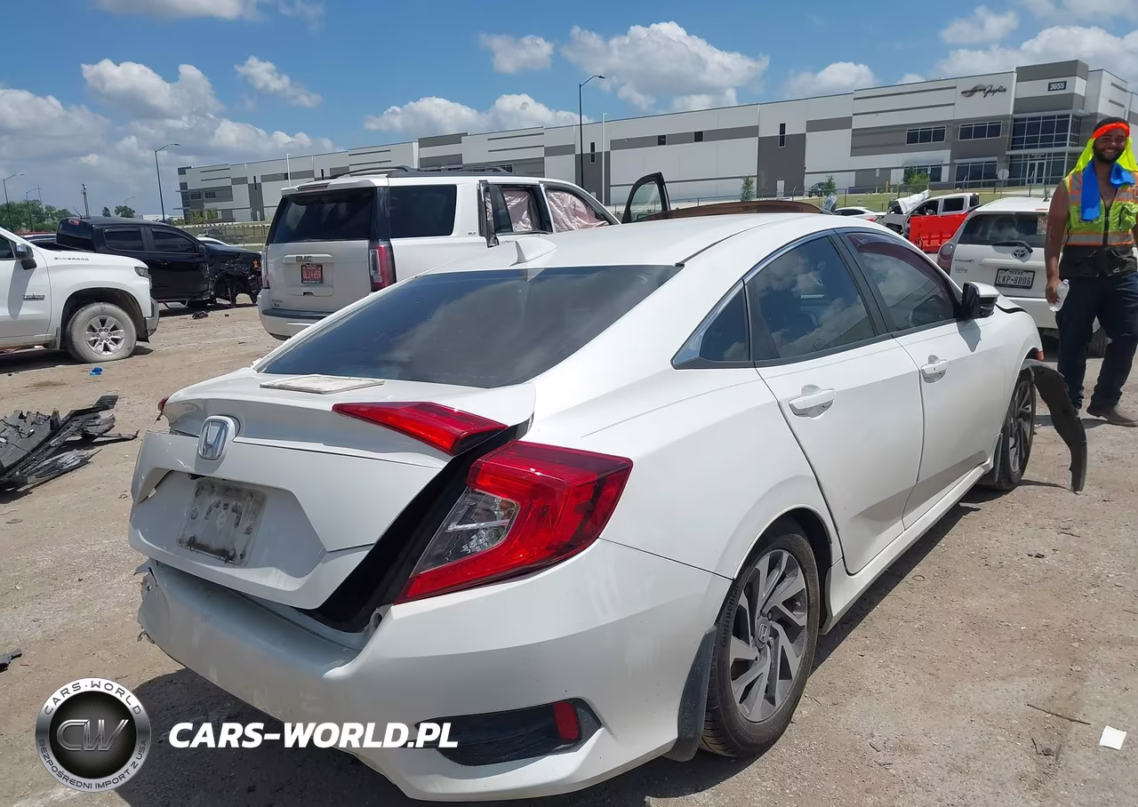 2017 Honda Civic Ex VIN:19XFC2F72HE068515 - 4