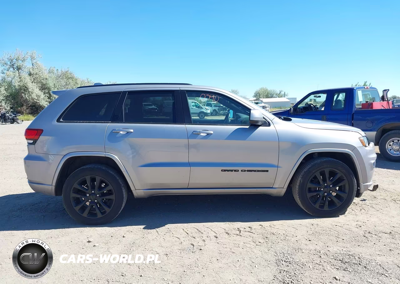 2018 Jeep Grand Cherokee Altitude 4X4 VIN:1C4RJFAG5JC183317 - 14